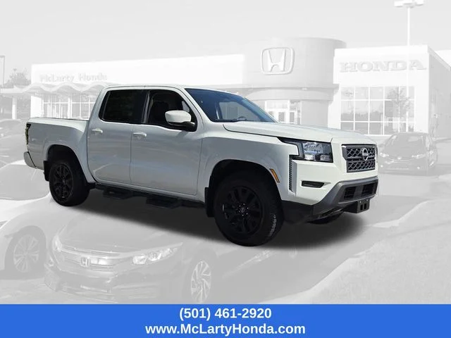 Used 2023 Glacier White Nissan SV image 7