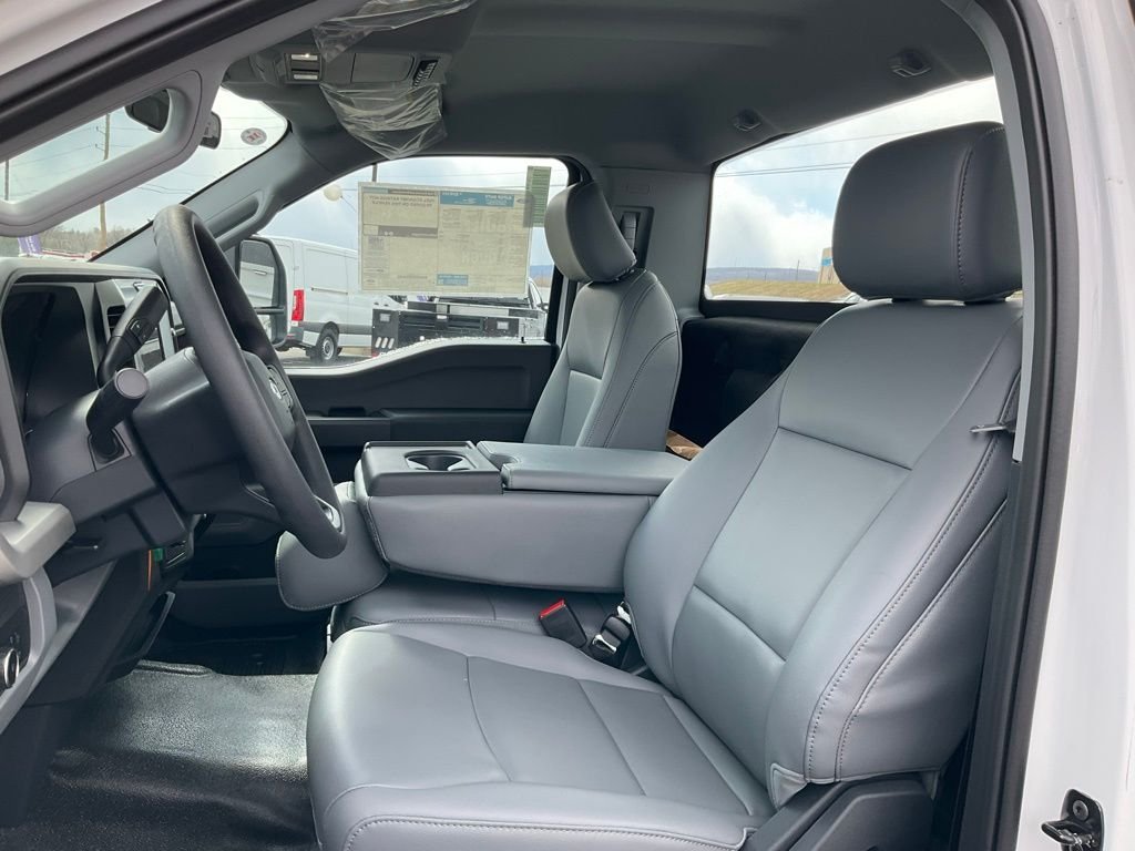 New 2026 Oxford White Ford F-350® XL image 22