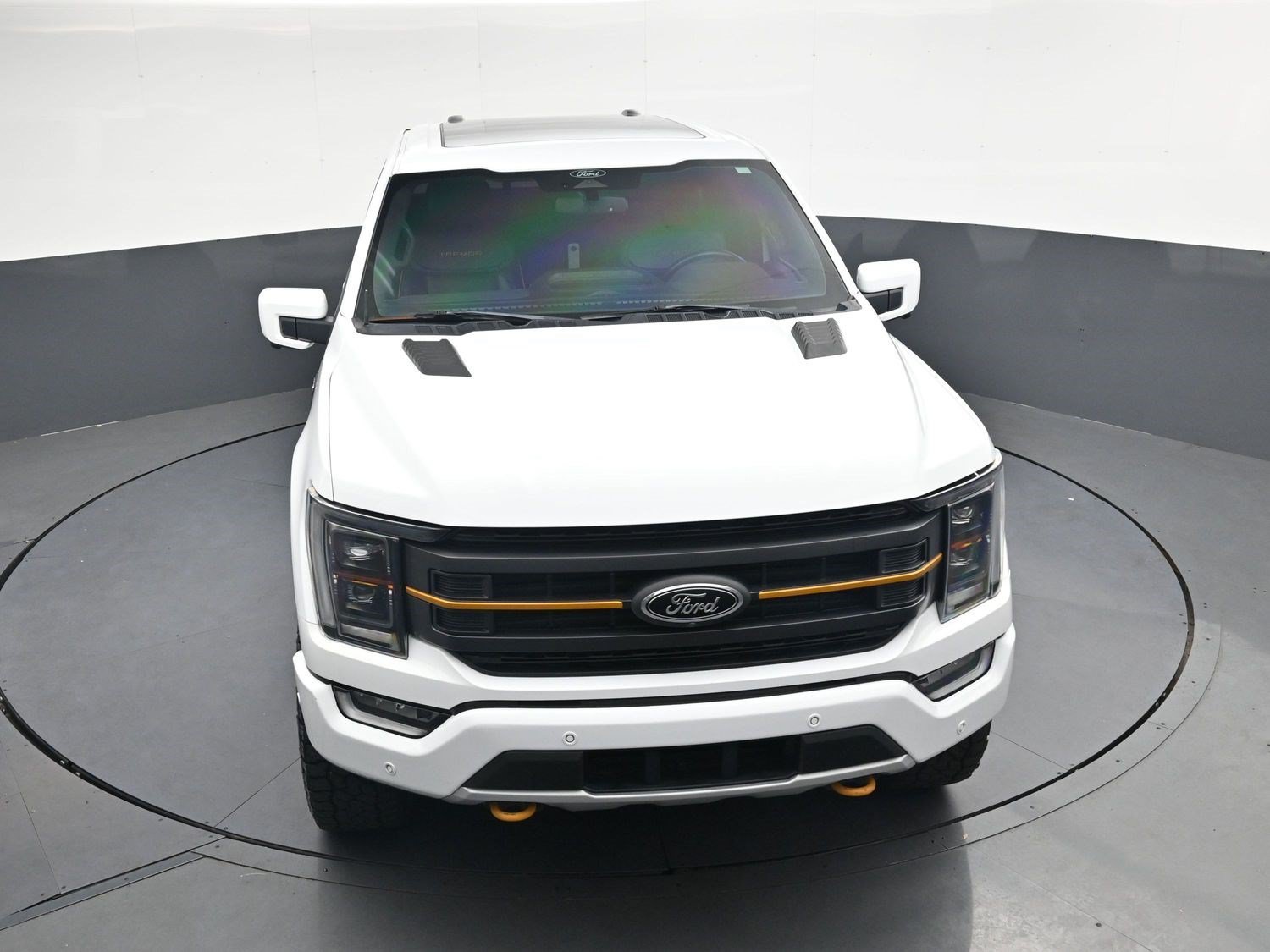 Used 2022 Oxford White Ford Tremor image 28