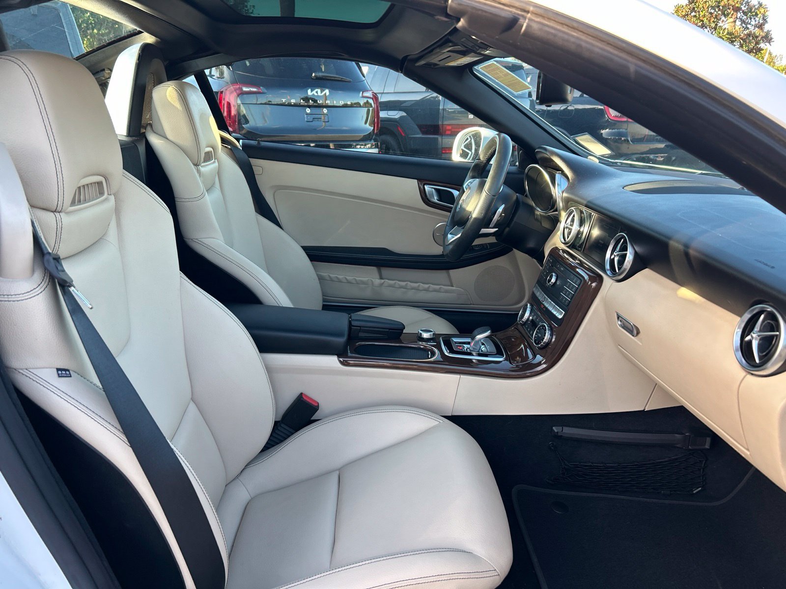 Used 2020 White Mercedes-Benz SLC 300 image 11
