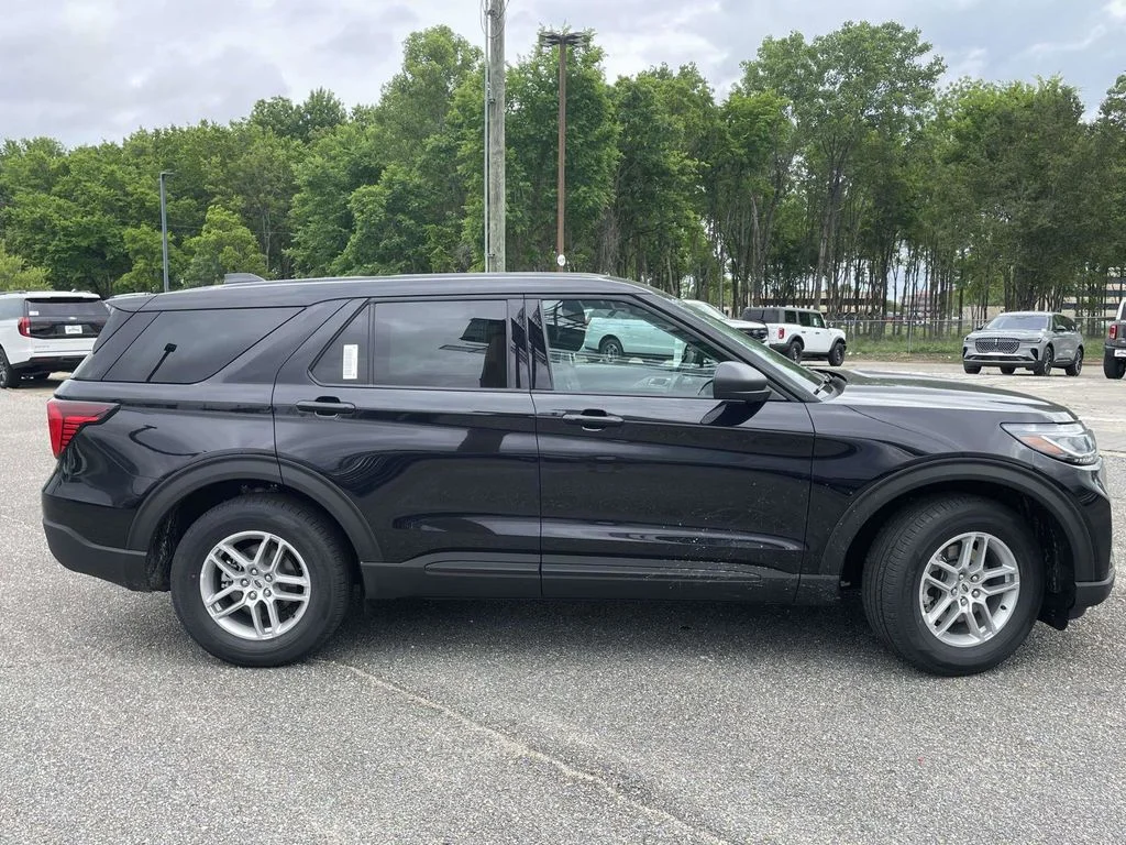 New 2026 Agate Black Metallic Ford Active 100A image 2