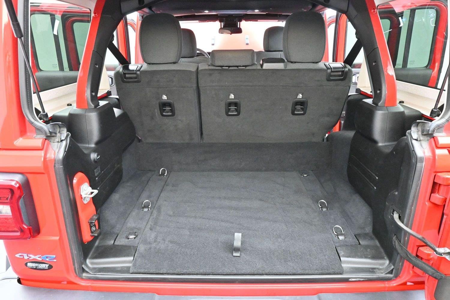 Used 2024 Firecracker Red Clearcoat Jeep Sahara image 9