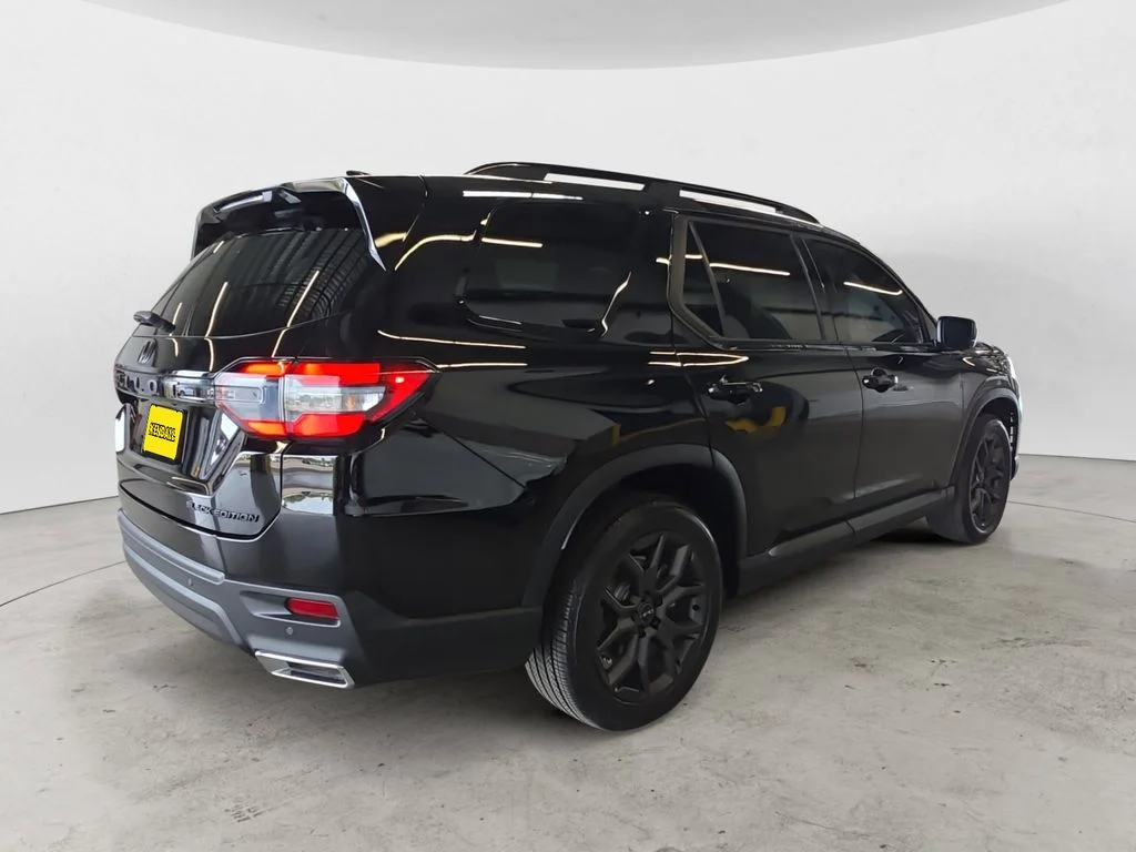 Used 2025 Black Honda Black Edition image 5