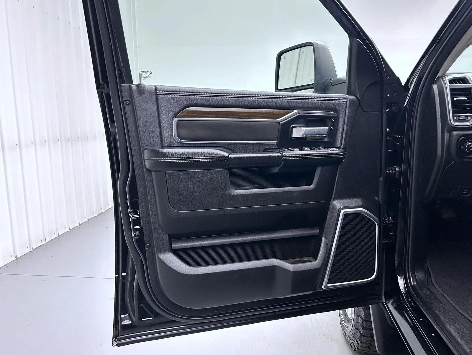 Used 2024 Black Ram Laramie image 9