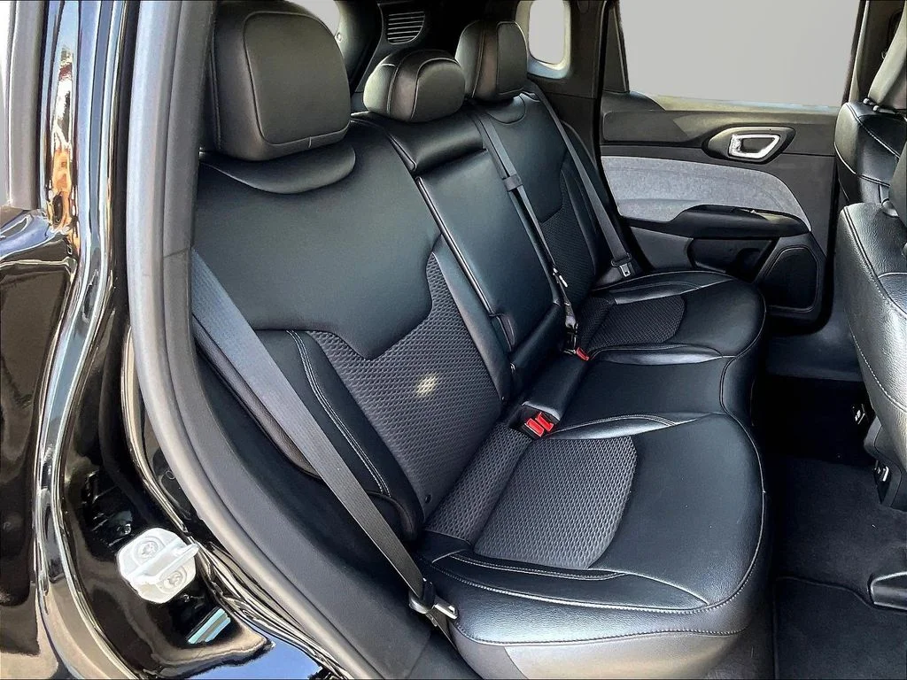 Used 2024 Black Jeep Latitude image 25