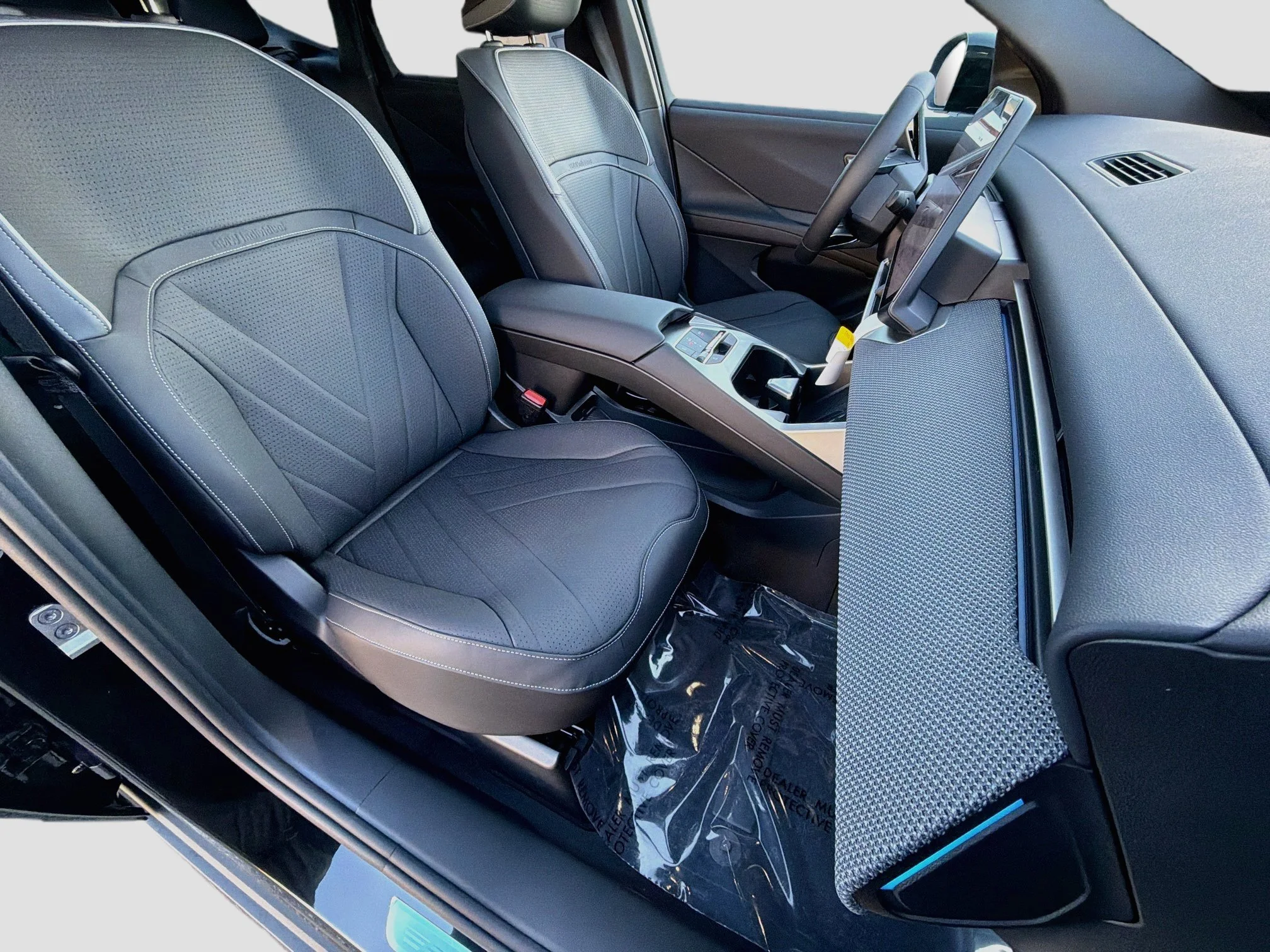 New 2027 Black Sapphire Metallic BMW 50 xDrive image 15