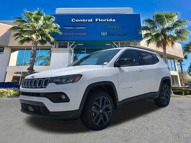 New 2026 Bright White Clear-Coat Exterior Paint Jeep  image 9