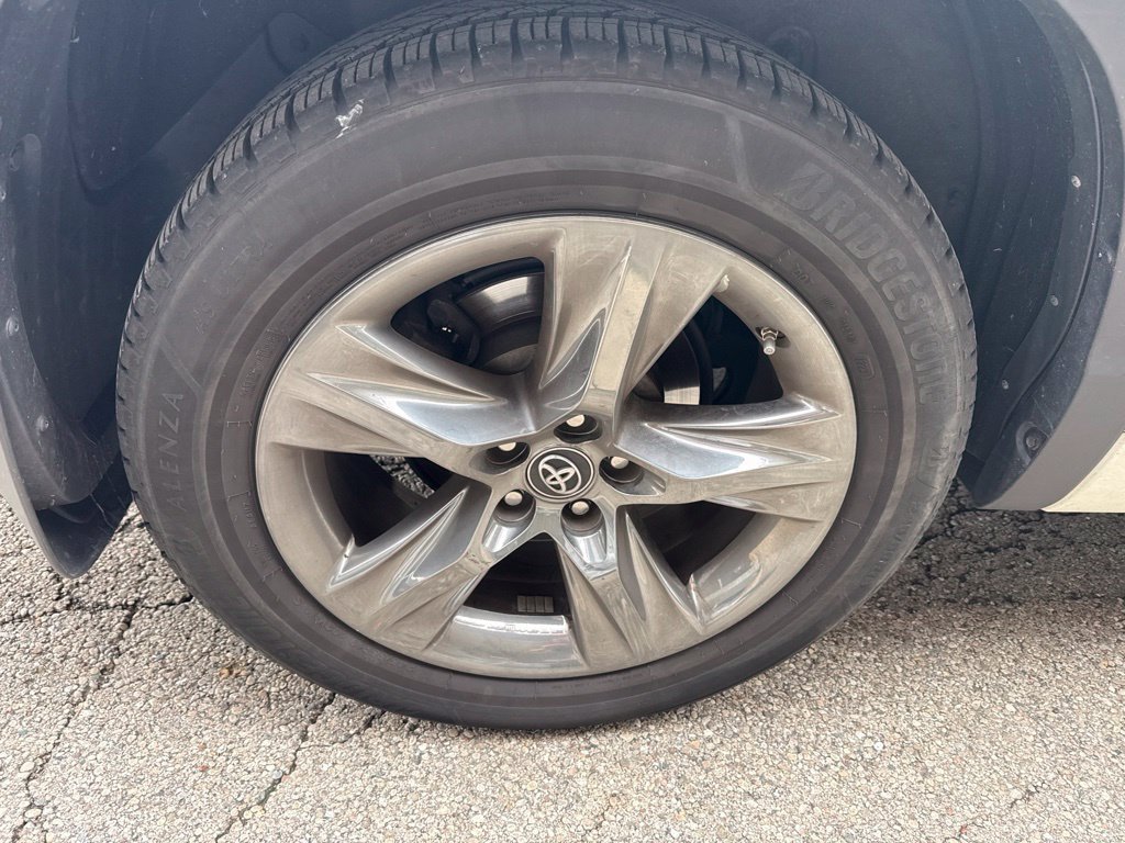 Certified Used 2017 Blizzard Pearl Toyota Limited Platinum image 15