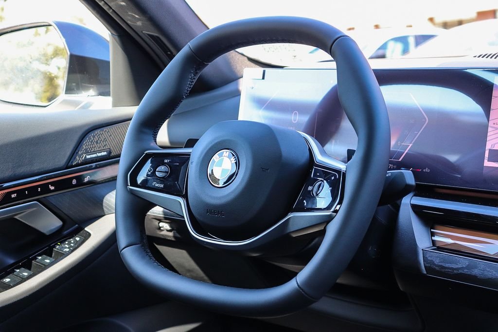 New 2027 Dark Graphite Metallic BMW 530i image 15