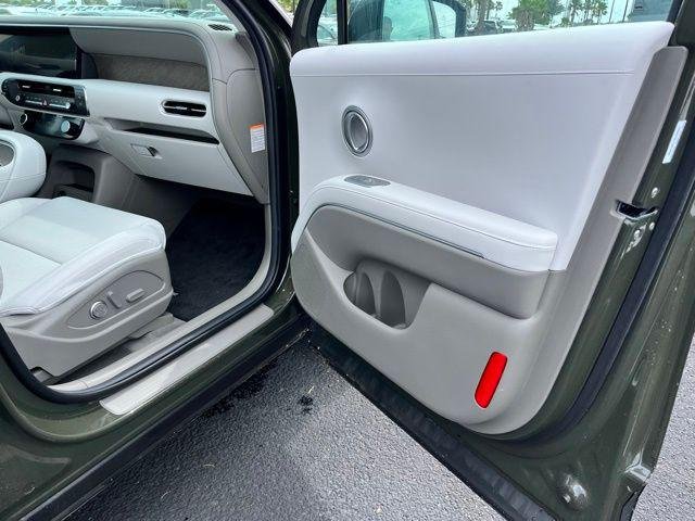 New 2026 Silver Hyundai Blue SEL Premium 7P image 21