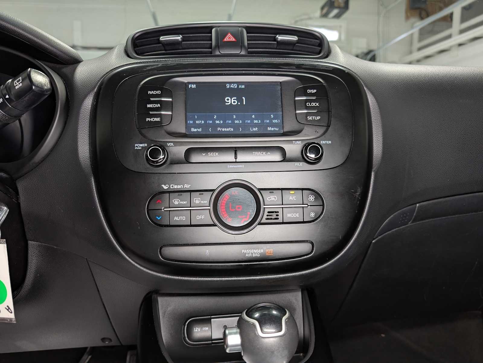 Used 2017 Alien II Kia + image 29