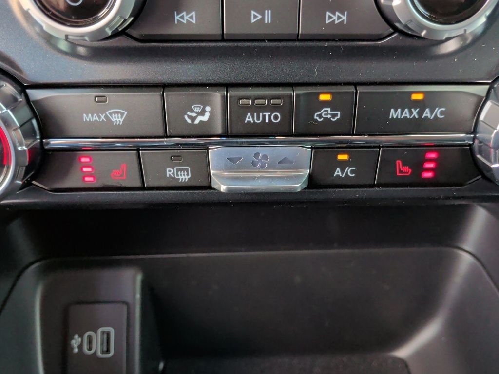 New 2026 Oxford White Ford XLT image 26