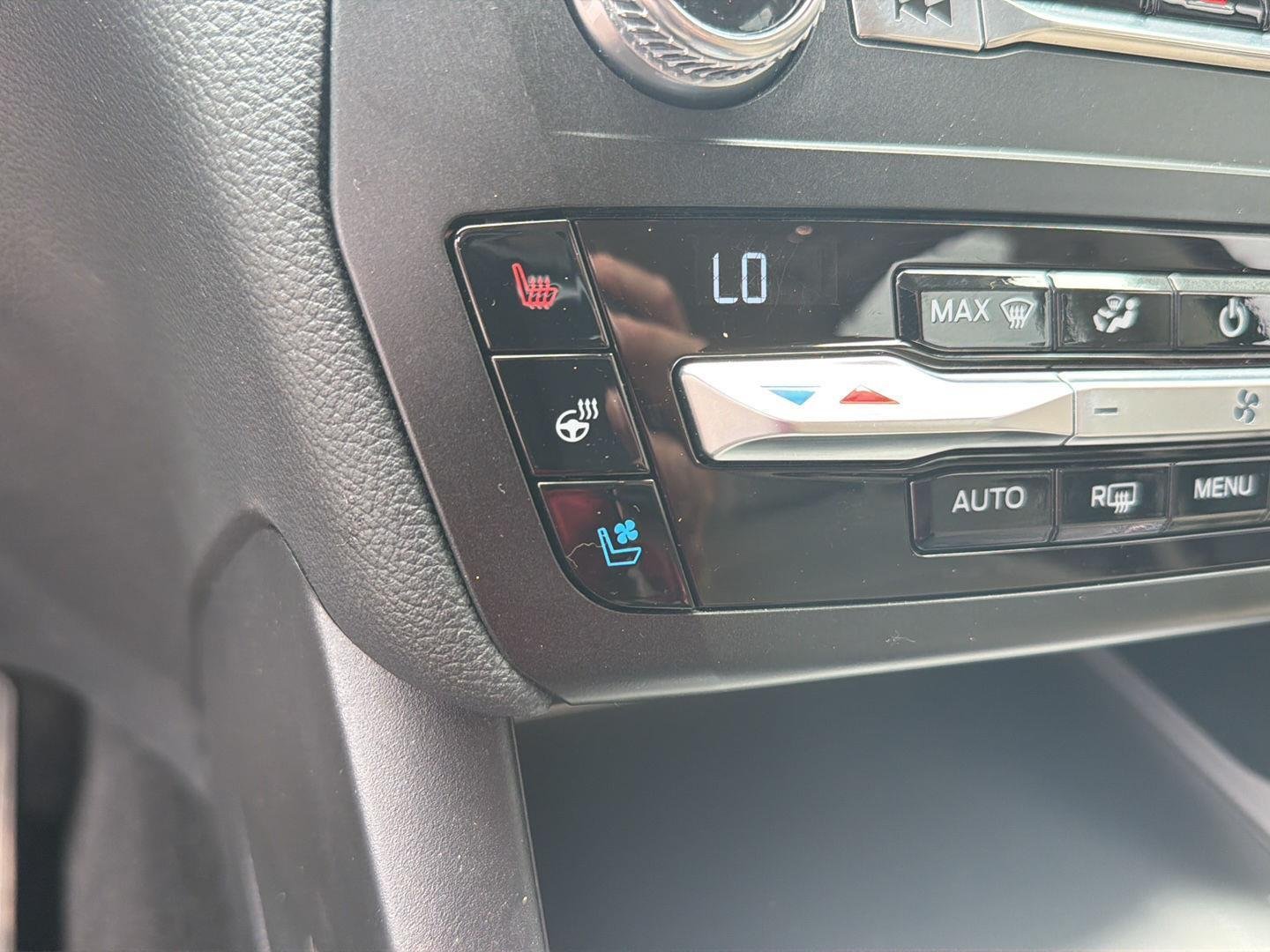 Used 2020 Oxford White Ford Limited image 31