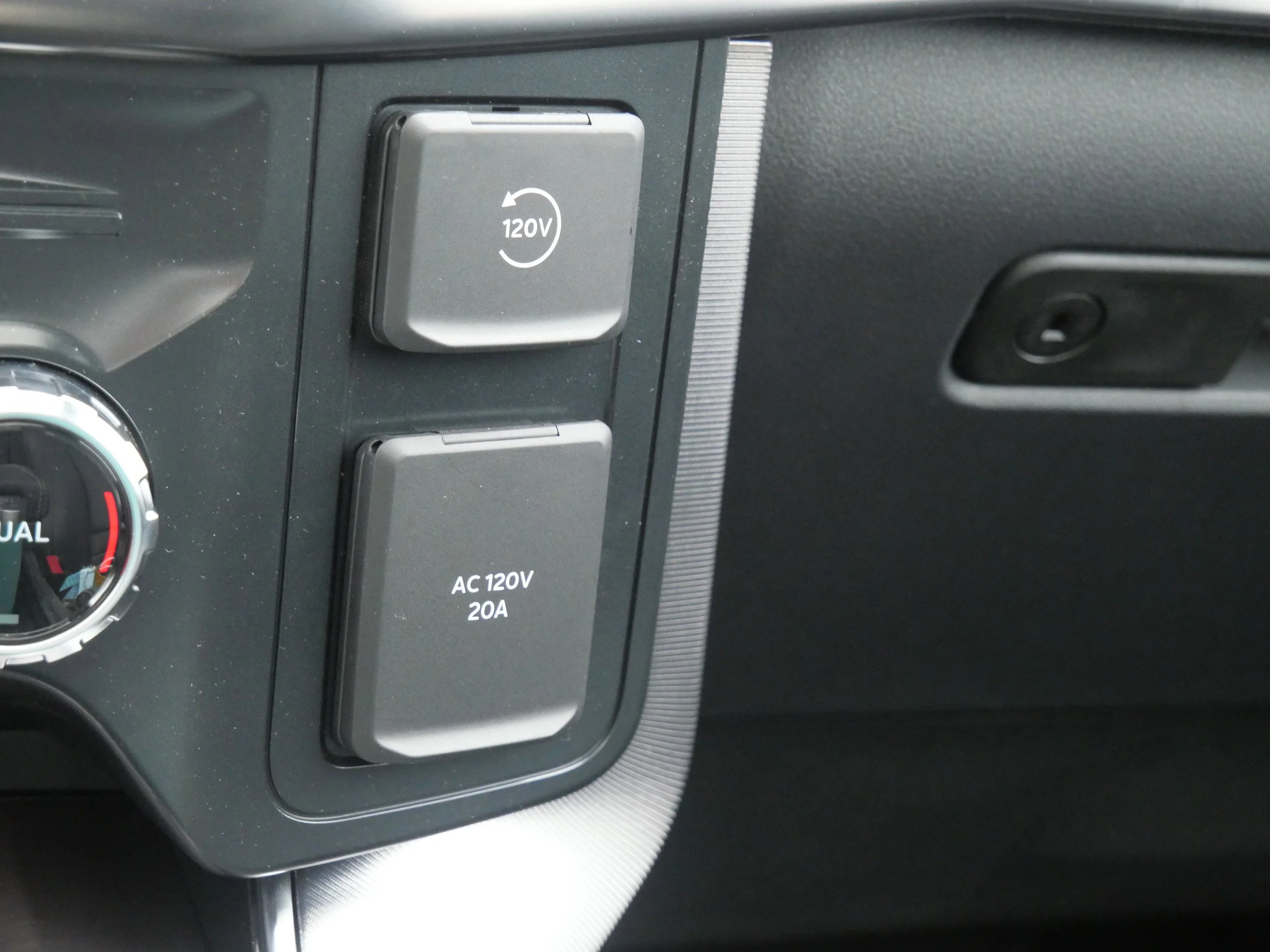 New 2026 Agate Black Metallic Ford Platinum® image 26