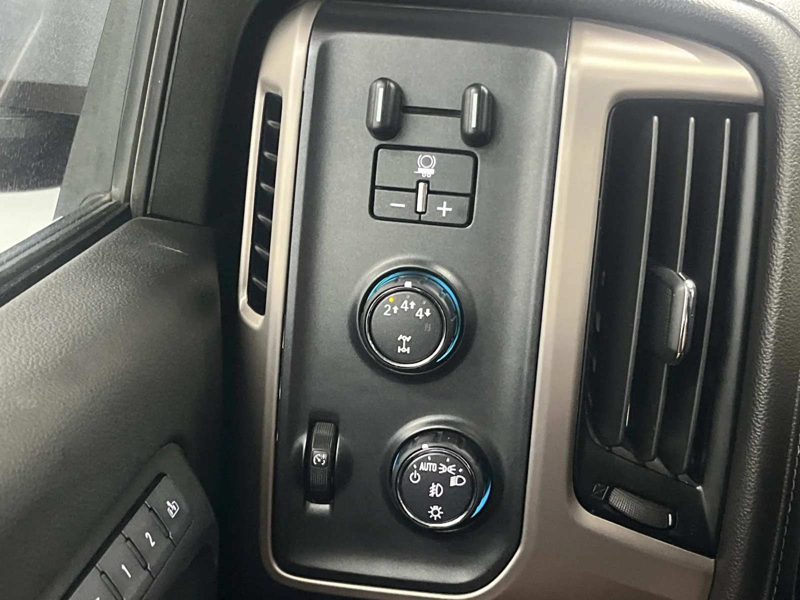 Certified Used 2019 RED QUARTZ TINTCOAT GMC Denali image 27