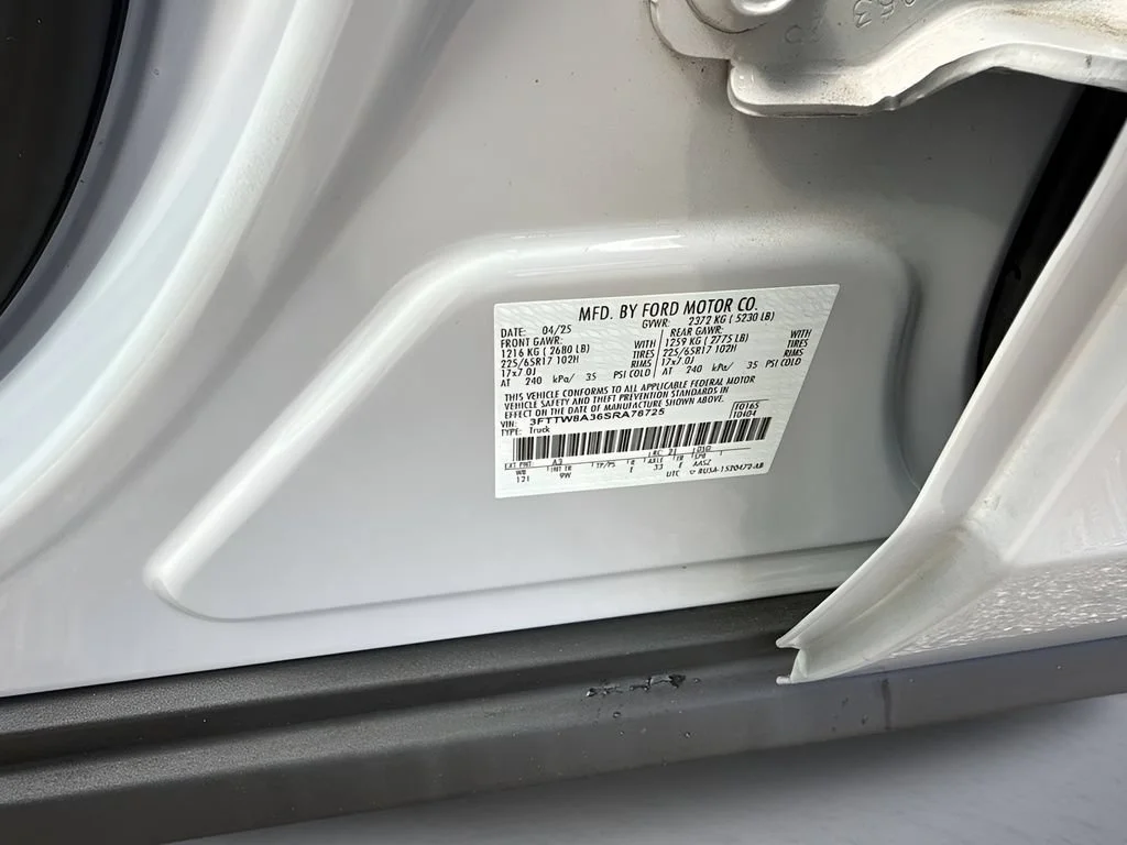 Used 2025  Ford XL image 31