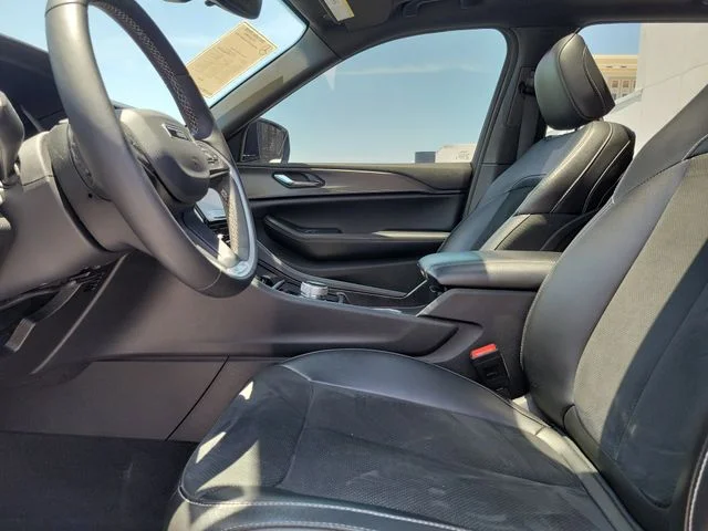 Used 2024 Gray Jeep Altitude X image 21