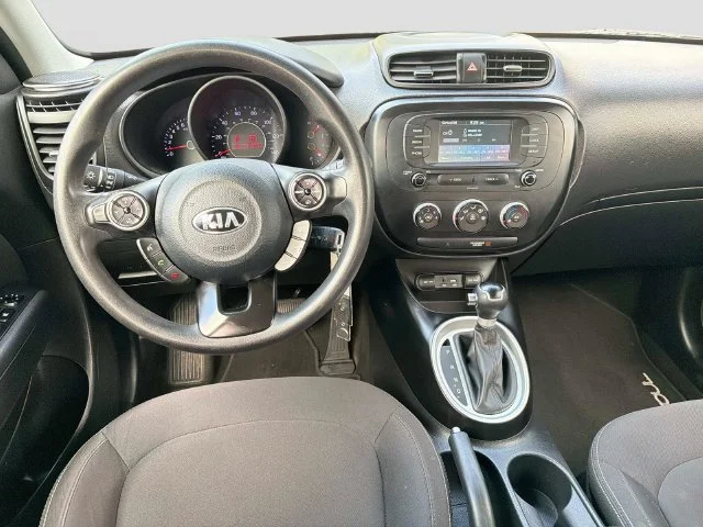 Used 2019 Clear White Kia Base image 14