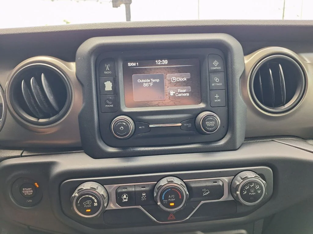 Used 2018 White Jeep Unlimited Sport S image 13
