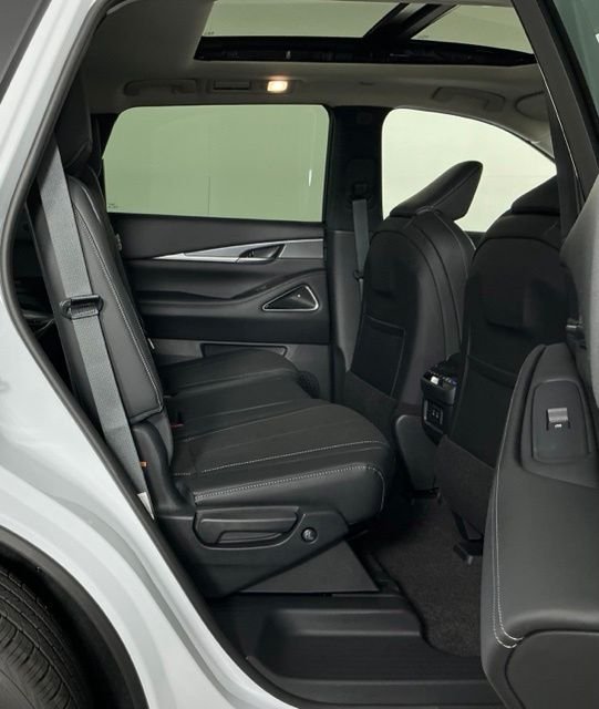 Certified Used 2027 White INFINITI LUXE image 26