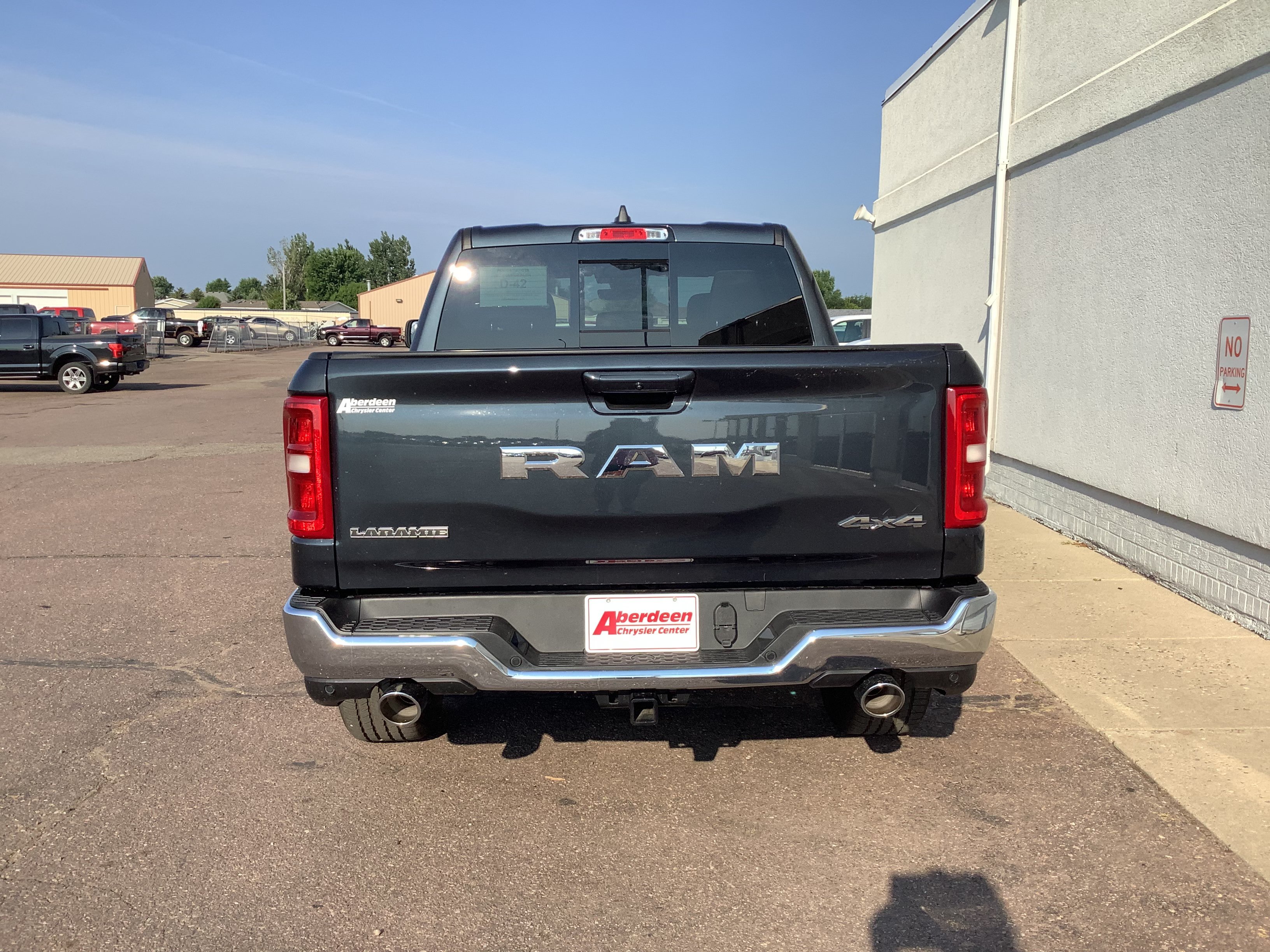 New 2026 Granite Crystal Metallic Clear-Coat Exterior Paint RAM Laramie image 6