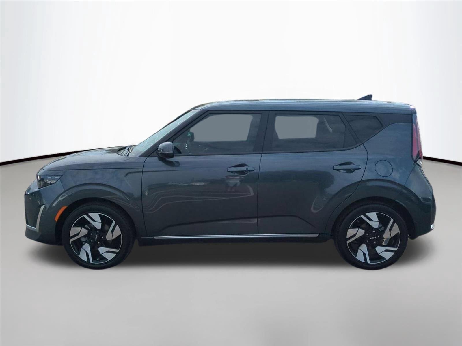 Used 2025 Gravity Gray Kia GT-Line image 2