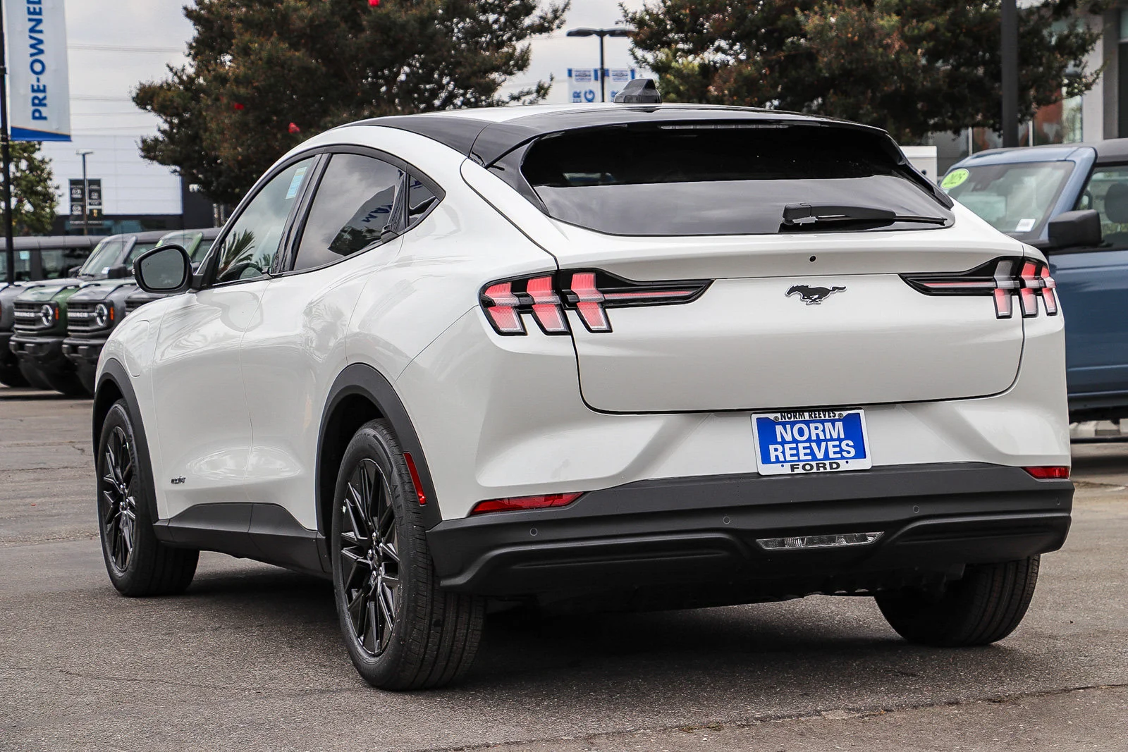 New 2026 Star White Metallic Tri-coat Ford Select image 8