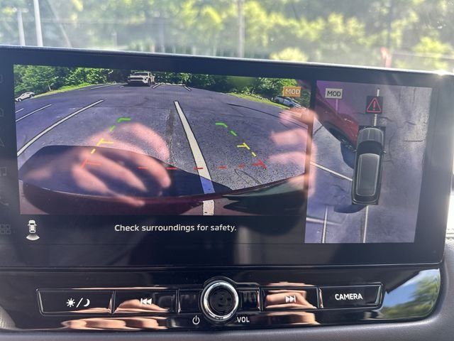 Used 2025  Mitsubishi SE image 26