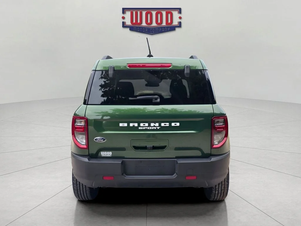 Used 2024 Green Metallic Ford Big Bend image 3
