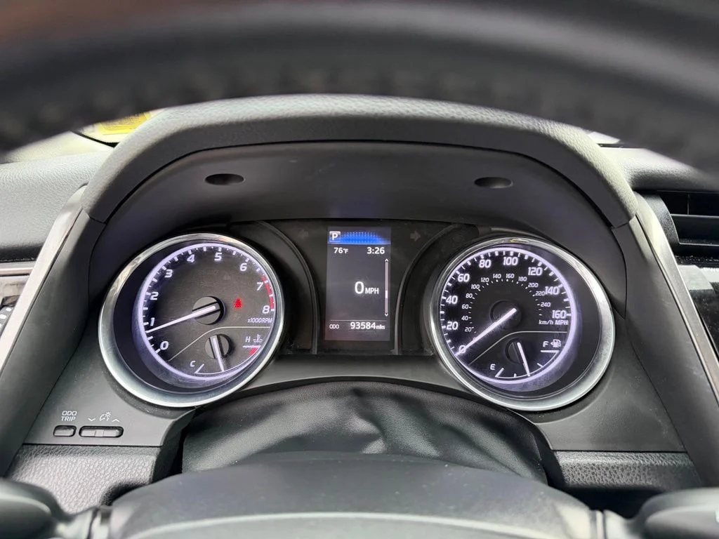Used 2020 Gray Toyota SE image 17