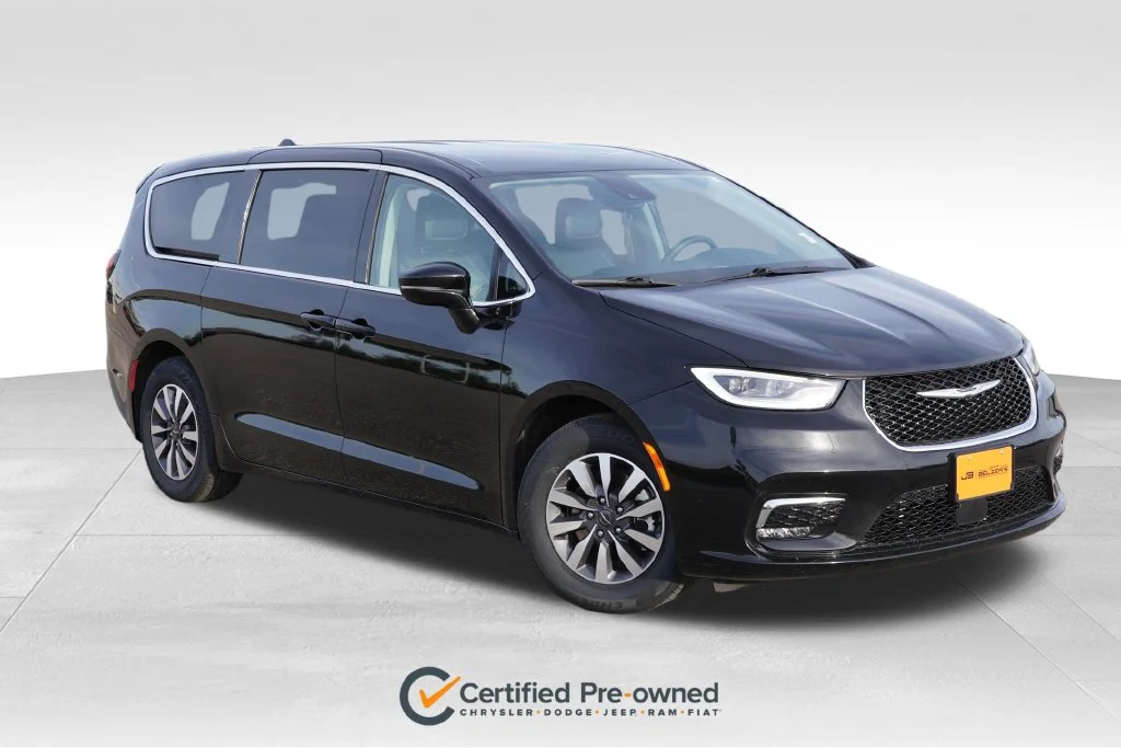 2024 Chrysler Pacifica PHEV