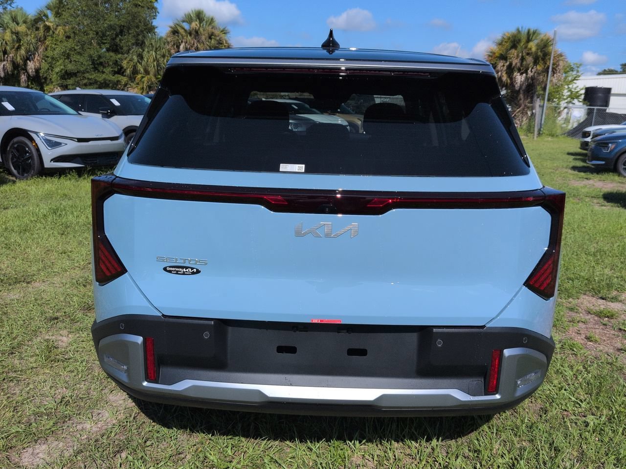 New 2027 Frost Blue / Black Roof Kia S image 7