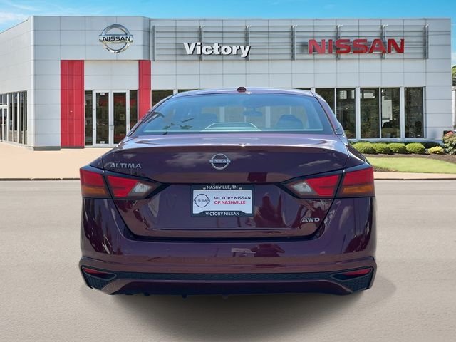 Used 2025 Garnet Pearl Nissan 2.5 SV image 4