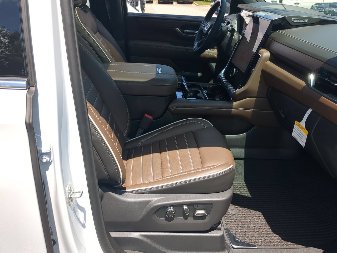 New 2026 Glacier White Tricoat GMC Denali Ultimate image 29