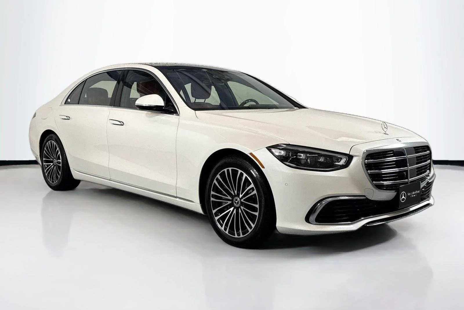 Used 2021 Designo Diamond White Mercedes-Benz S 580 image 3