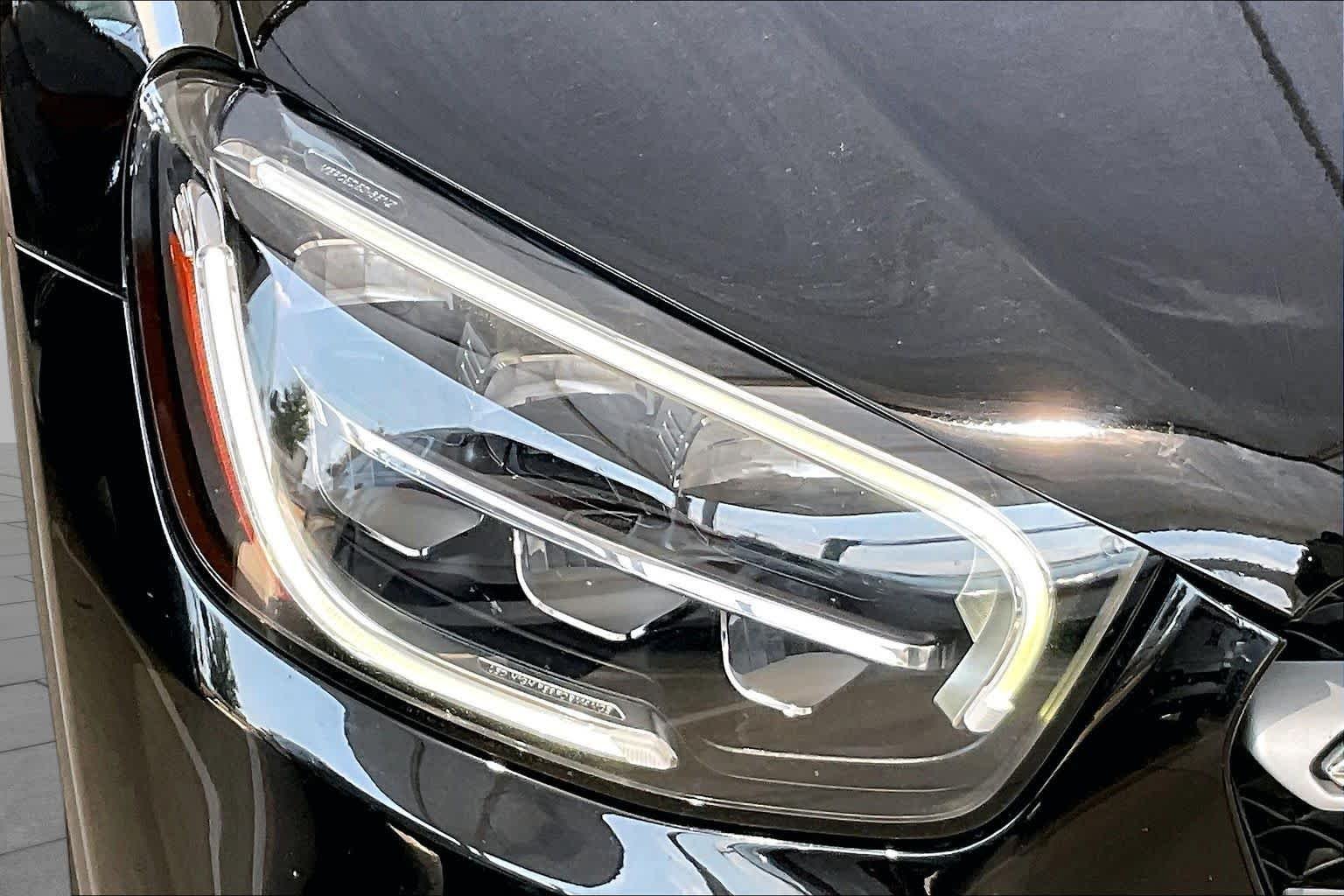 Used 2020 Black Mercedes-Benz GLC 300 image 27