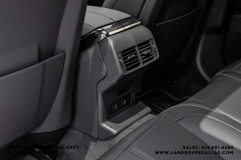 New 2026 Fuji White Land Rover S image 35