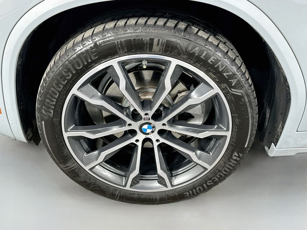 Used 2022 Brooklyn Grey Metallic BMW xDrive30i image 32