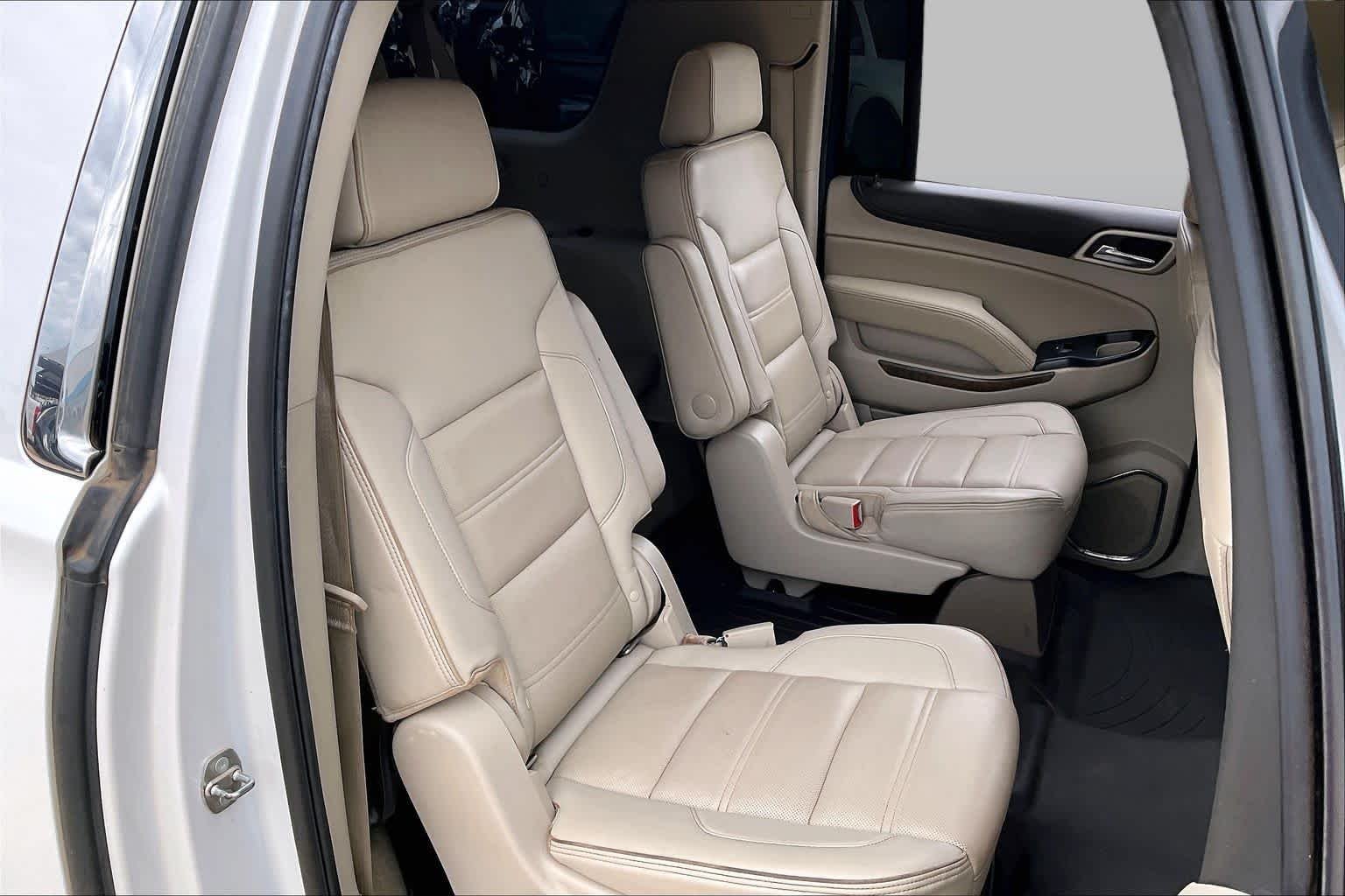Used 2018 WHITE FROST TRICOAT GMC Denali image 19