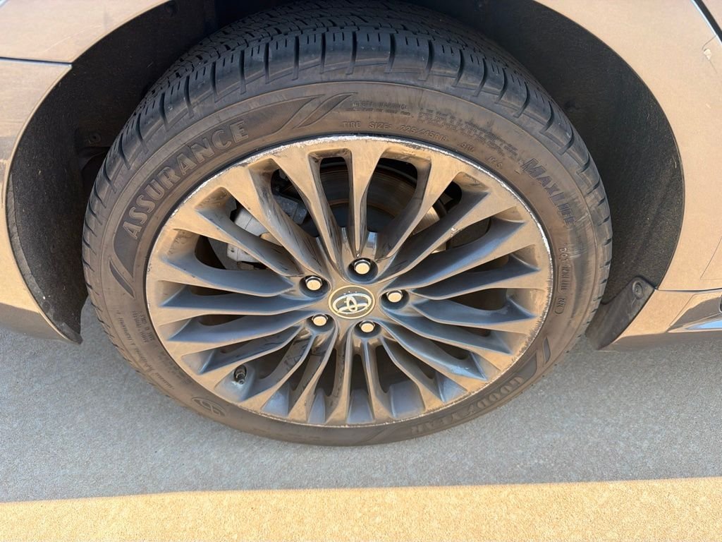 Used 2016 Gray Toyota Touring image 6