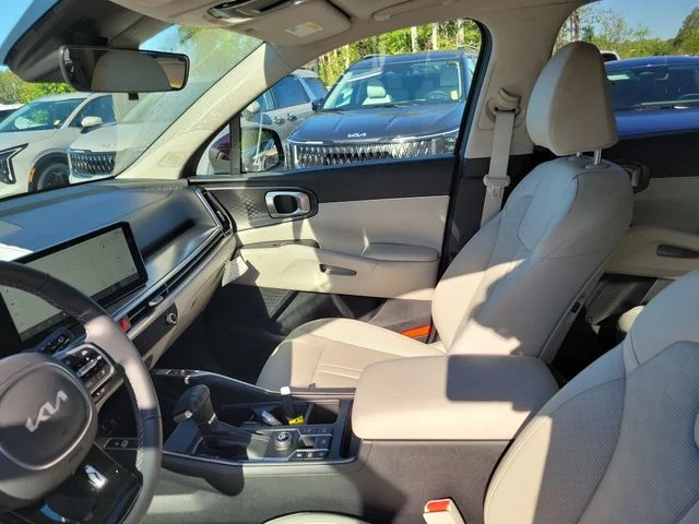 2025 Kia Sorento S - Photo 8