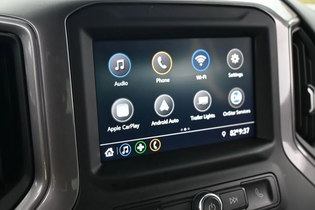 Used 2021 Black Chevrolet Custom image 18