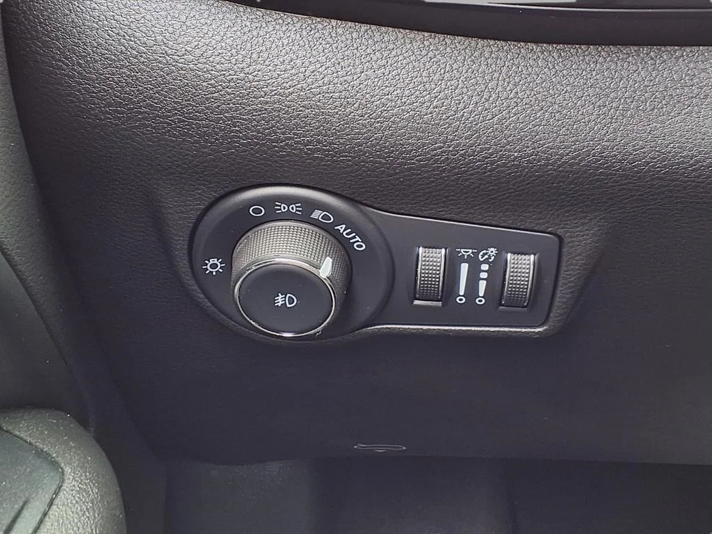 2025 Jeep Compass Trailhawk - Photo 17