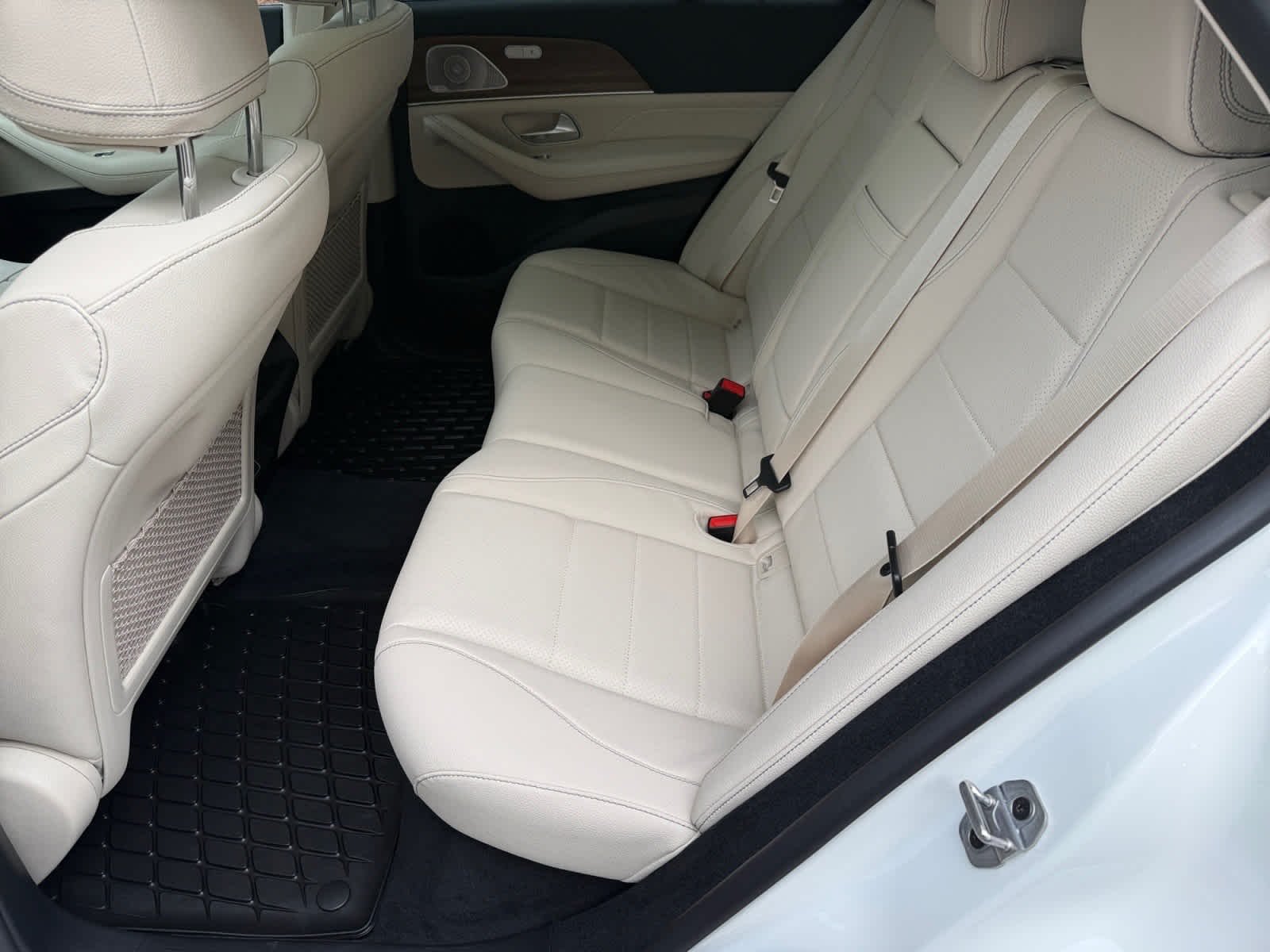 New 2026 Polar White Mercedes-Benz GLE 450 image 11