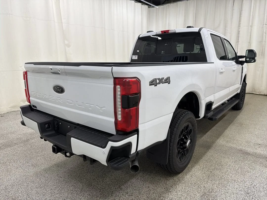 New 2026 Oxford White Ford F-250® XLT image 8