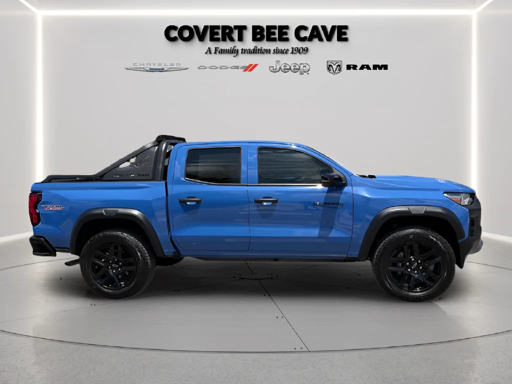 Used 2025 Blue Chevrolet Trail Boss image 15