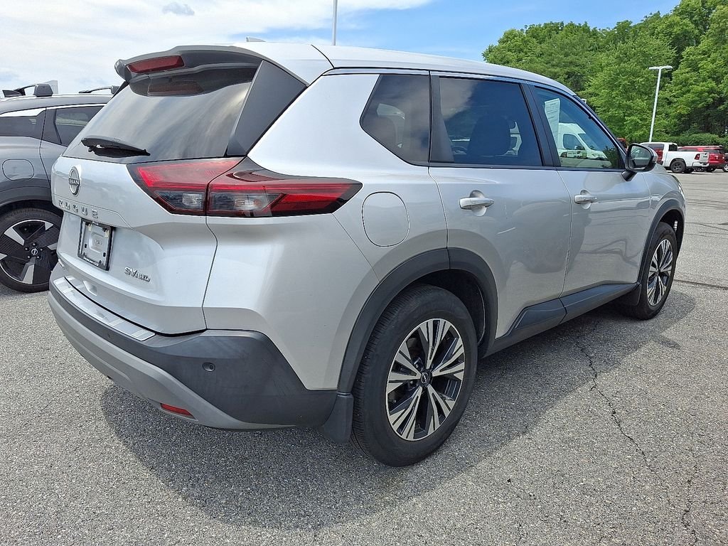Used 2022 Silver Nissan SV image 6