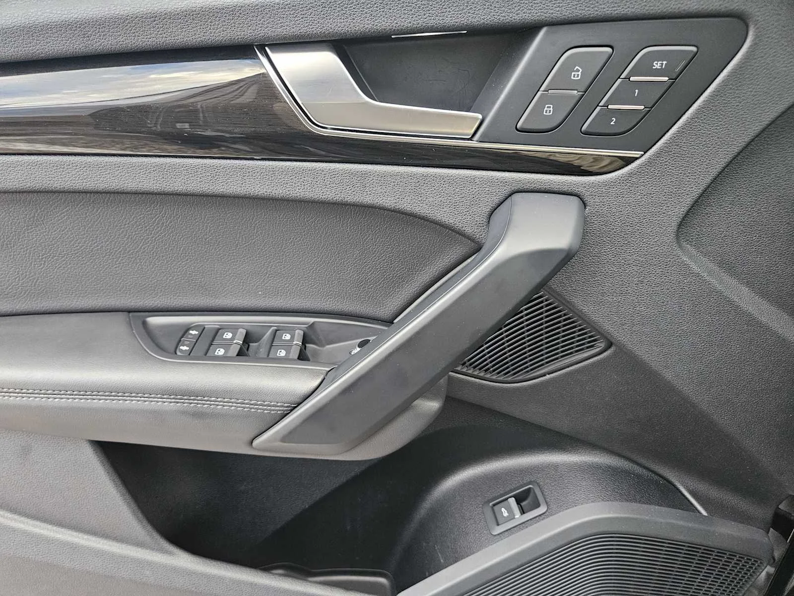 Used 2020 BLACK Audi Premium Plus image 18