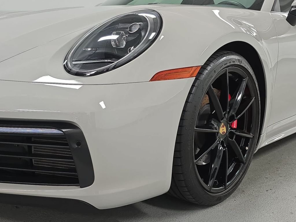 Used 2021  Porsche Targa 4S image 11