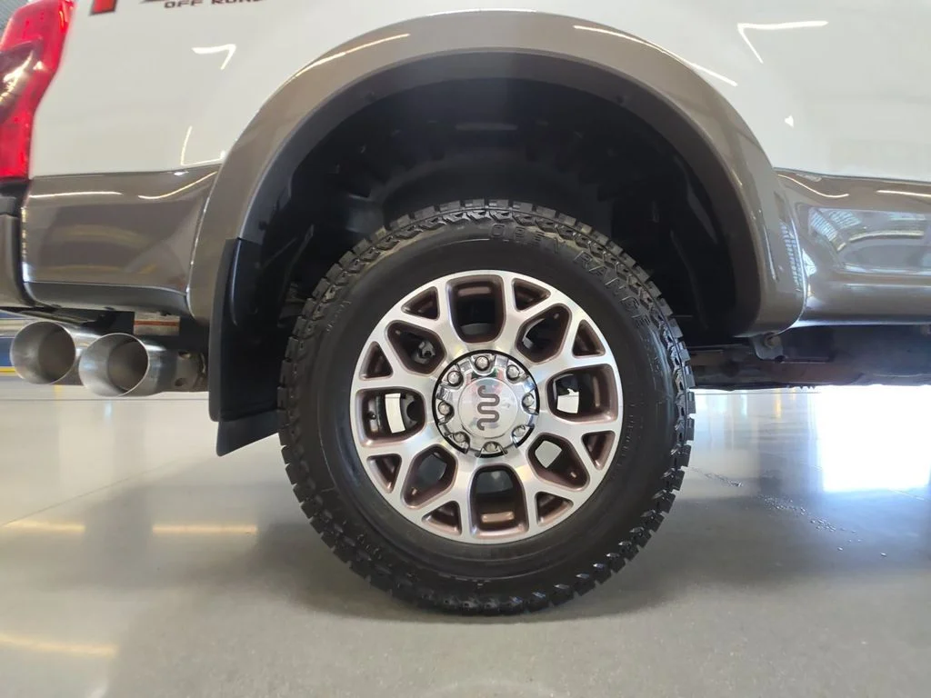 Used 2022 White Ford King Ranch image 28